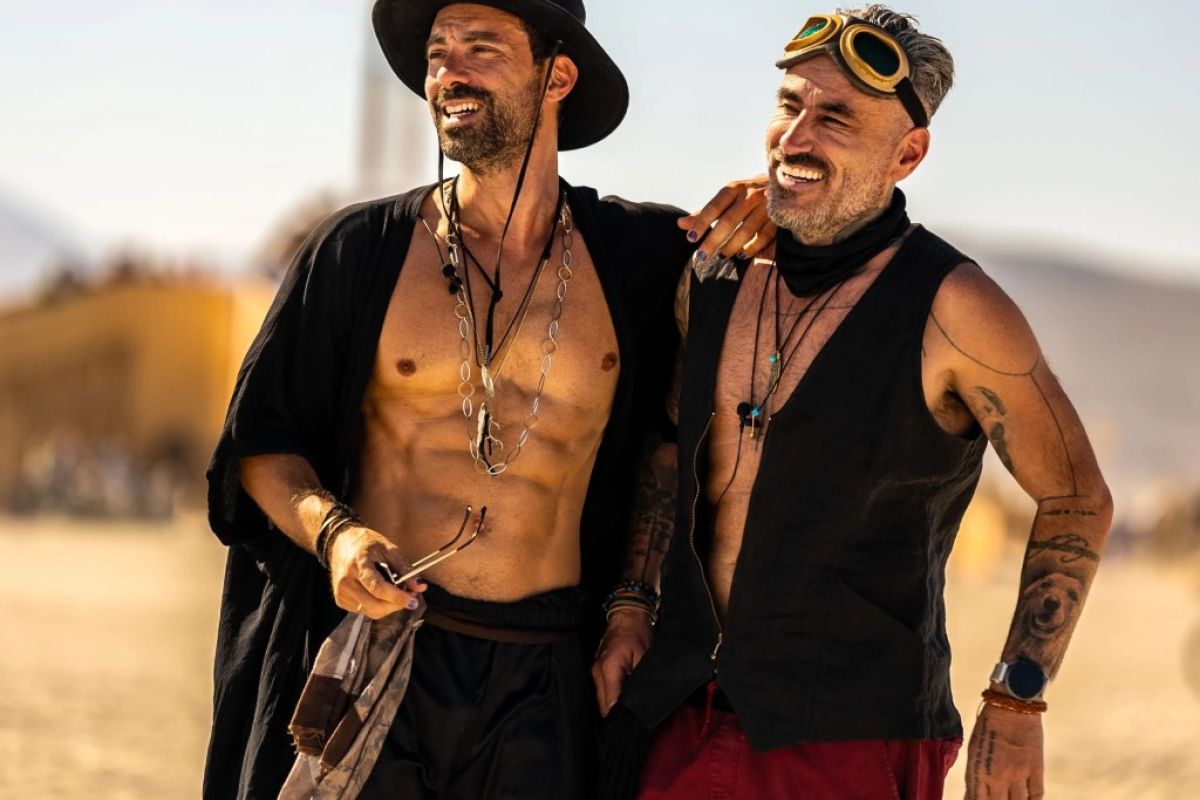 «THE REUNION» – ΠΕΜΠΤΗ 21 ΝΟΕΜΒΡΙΟΥ ΣΤΙΣ 22:30 «USA» – ROAD TRIP ΙΙ BURNING MAN FESTIVAL