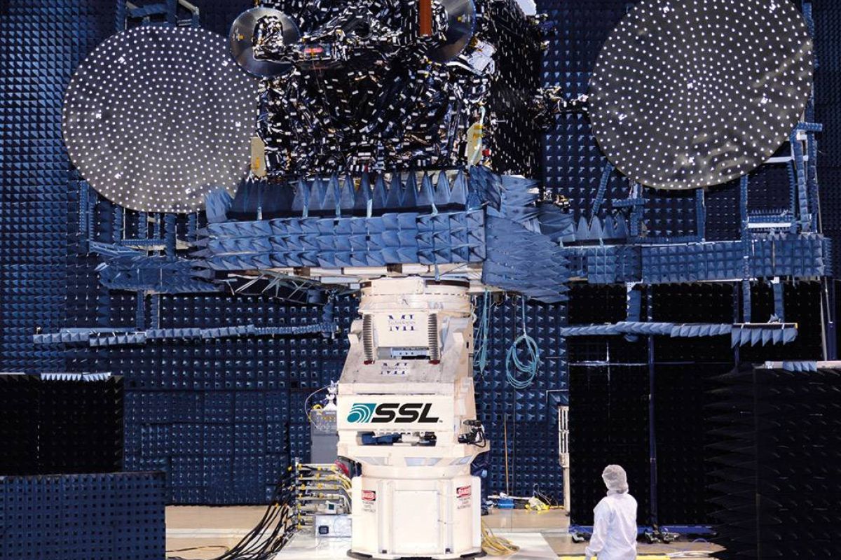 Ο δορυφόρος Optus 10 έφτασε στο Κουρού