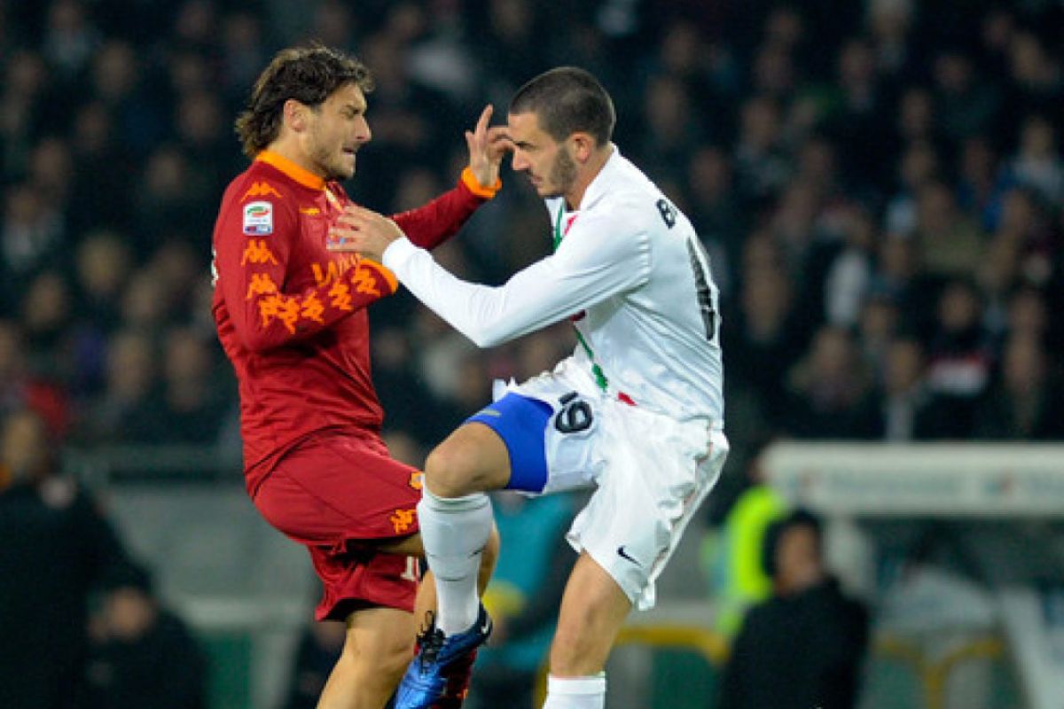 Ελεύθερες η μέσω emu ποδοσφαιρικές μεταδόσεις