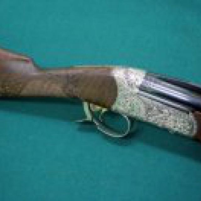 Δορυφορική με δώρο καραμπίνα!