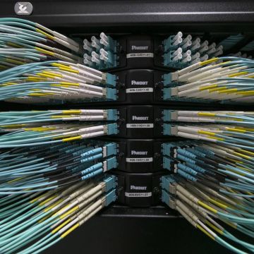 Πότε ξεκινούν τα έργα για το νέο δίκτυο οπτικών ινών;