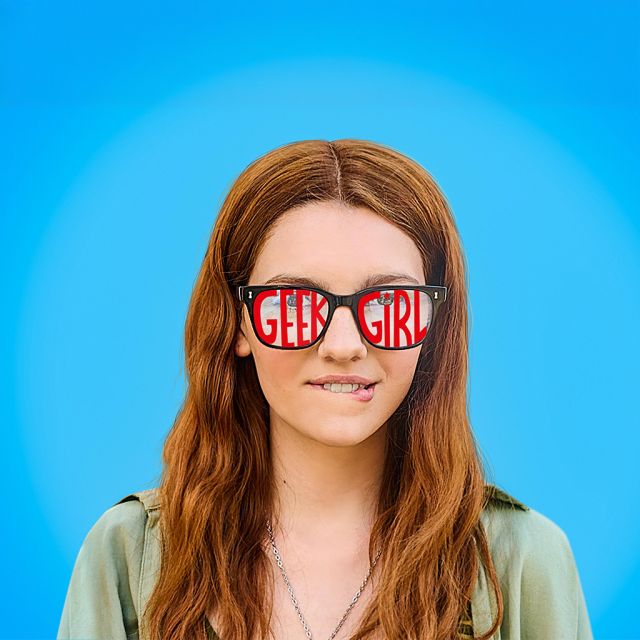 Geek Girl: H Emily Carey προσγειώνεται στον κόσμο της μόδας στη σειρά του Netflix