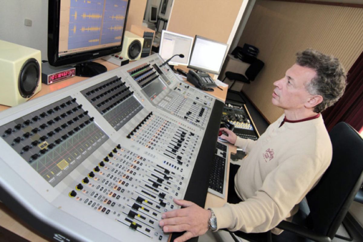 26d5c33fa5367f82799e57d24c3b4ca3 XL 63e5666a