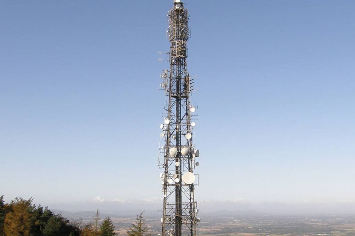 Και κατάληψη οικοπέδου για χάρη της ψηφιακής TV!