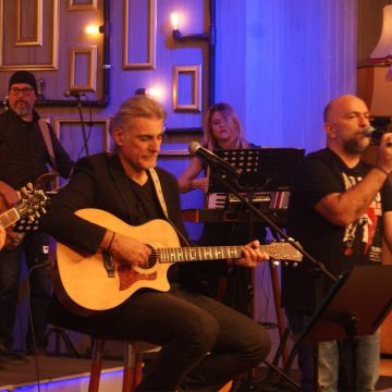 Ο Φίλιππος Πλιάτσικας στον νέο κύκλο της εκπομπής «Στα τραγούδια λέμε Ναι»