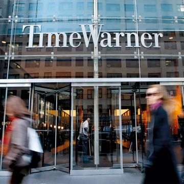 H Fox αποσύρει τη πρόταση εξαγοράς της Time Warner