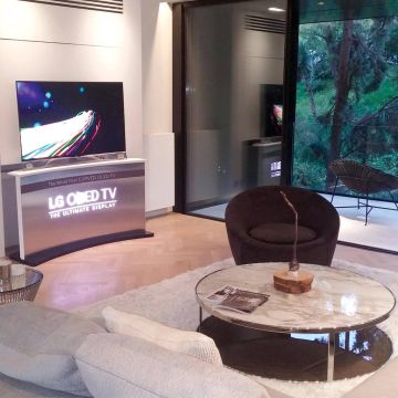 Η LG στα εγκαίνια του ONE ATHENS με τις ULTRA HD TV 4Κ και CURVED OLED TV