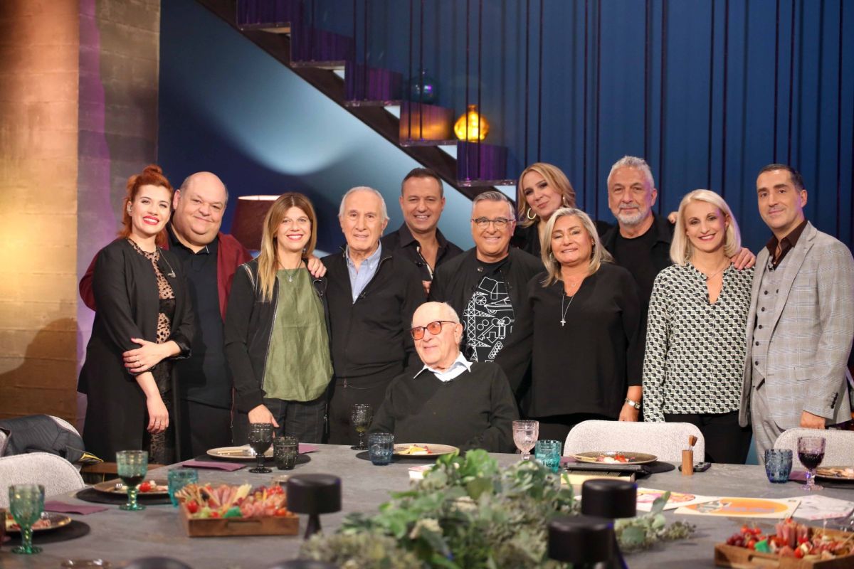 %CE%A0%CE%91%CE%A1%CE%95%CE%91 1 6ae84d0c