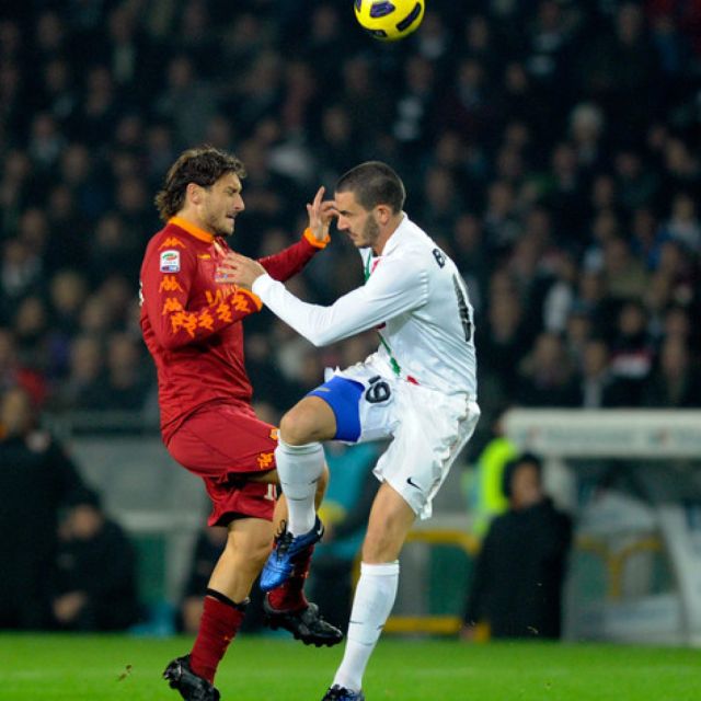 Ελεύθερες η μέσω emu ποδοσφαιρικές μεταδόσεις