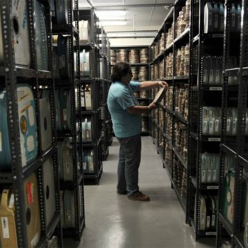 “Μια φορά κι έναν καιρό…” από τη Δευτέρα στην ΕΡΤ