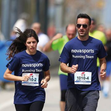 Η «Novasports Running Team» έτρεξε για καλό σκοπό στα «Street Relays» στη Γλυφάδα!
