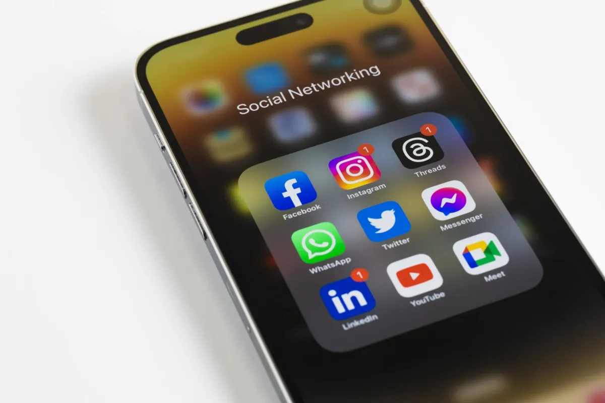 socialmedia 6de743d9