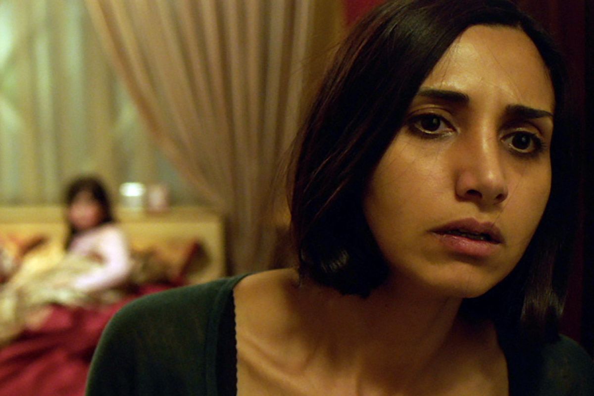 07UNDER videoSixteenByNineJumbo1600 v2 6e9a3838