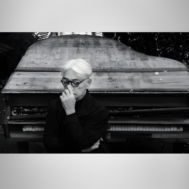 Οι μουσικές δημιουργίες του Ριουίτσι Σακαμότο στον 95,8FM & στην εκπομπή «Η Προβολή της Ημέρας»
