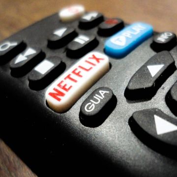 To Netflix διπλασίασε τις επενδύσεις του στη Βρετανία το 2020