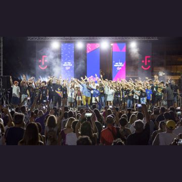 ΕΡΤ2 – ME TIΣ ΜΠΑΝΤΕΣ LIVE – Η μεγάλη συναυλία στο Ραδιομέγαρο