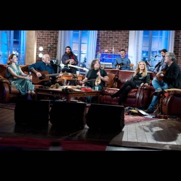 Ο Παναγιώτης Καλαντζόπουλος & ο Μάνος Πυροβολάκης, με special guest τη Βίκυ Καρατζόγλου στο «Μουσικό Κουτί» της ΕΡΤ1