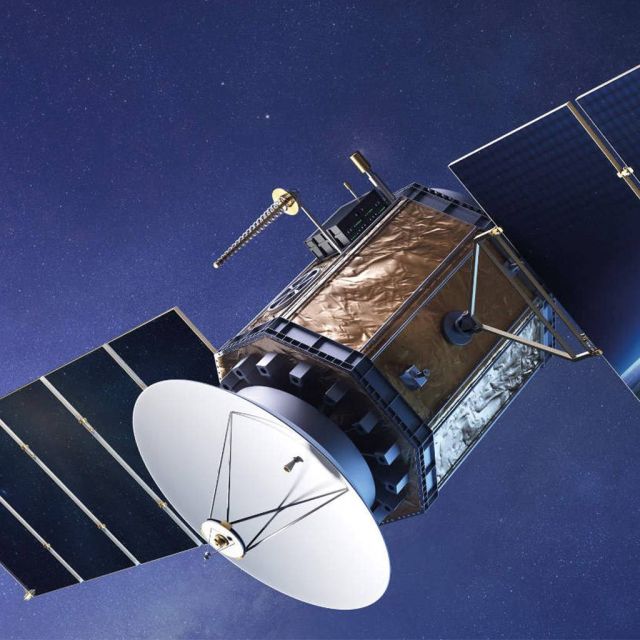 H Arianespace θα εκτοξεύσει τον Al Yah 3