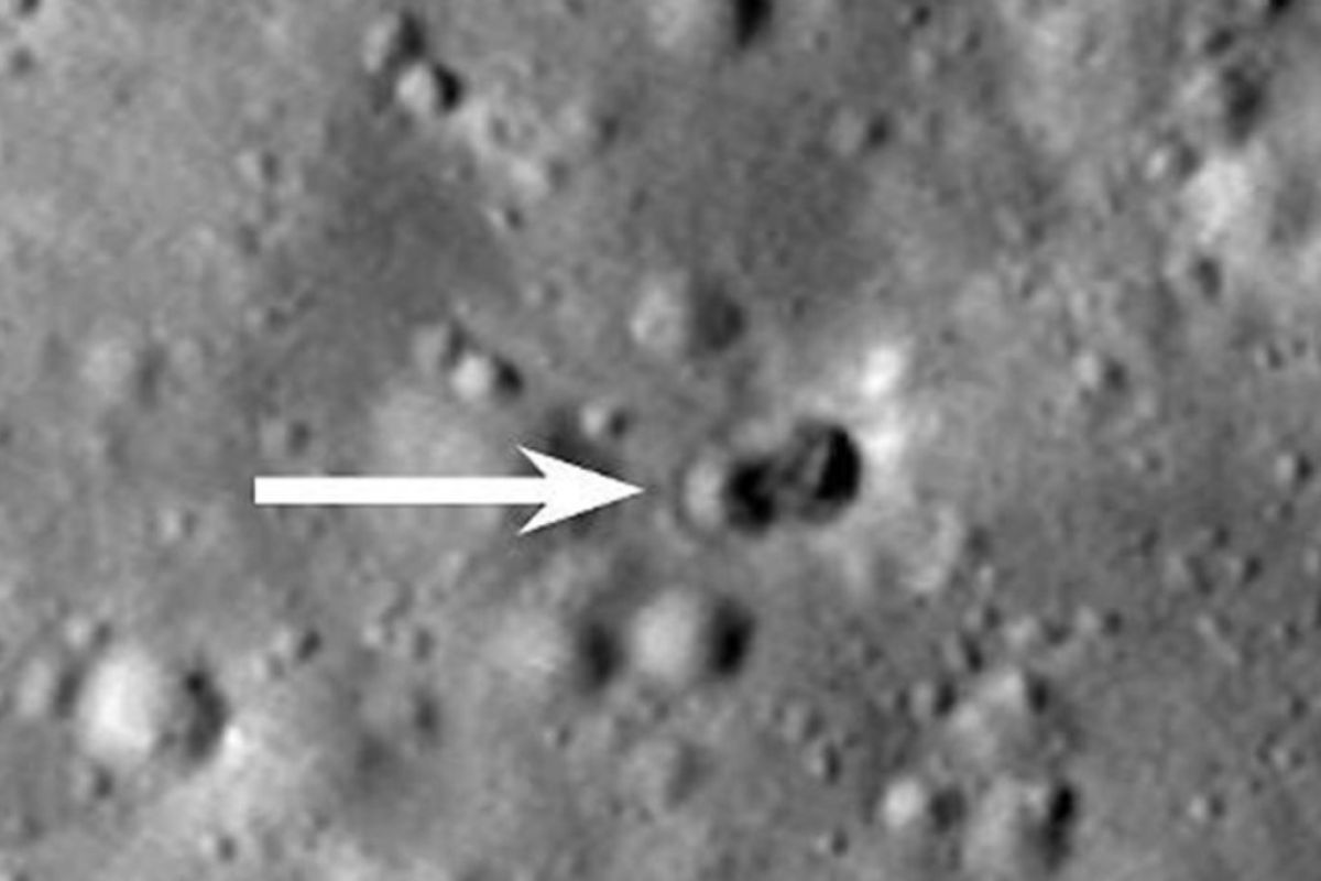moon rocket crater 1 7134dcd2