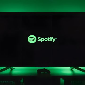 Spotify: Έρχονται μεταφράσεις στίχων παντού και νέος σχεδιασμός στο Now Playing