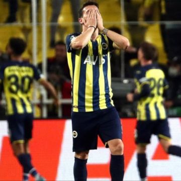 Τουρκία: Κίνδυνος κατάρρευσης των ποδοσφαιρικών συλλόγων λόγω τηλεοπτικών δικαιωμάτων