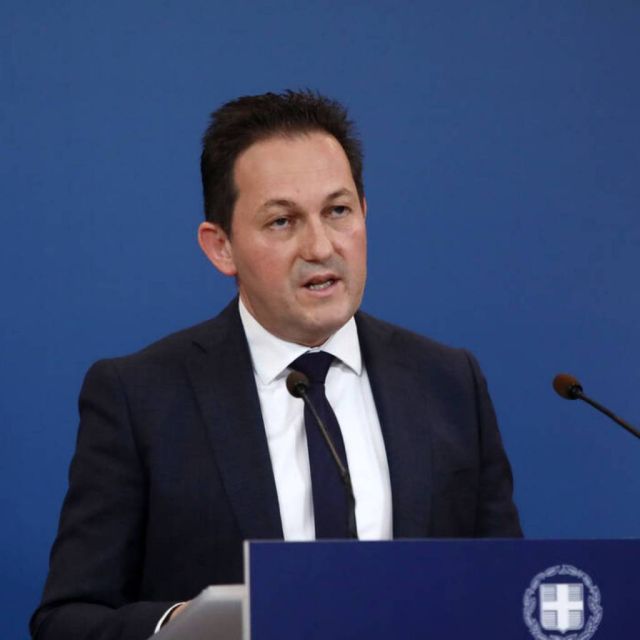 Παραίτηση Πέτσα ζητά ο ΣΥΡΙΖΑ για τα χρήματα σε ΜΜΕ εν μέσω πανδημίας