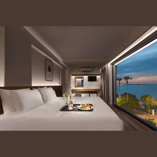 ΤΟ ΠΟΛΥΤΕΛΕΣ KOS DIVINE HOTEL SUITES ΕΠΙΛΕΓΕΙ ΤΑ ΚΑΙΝΟΤΟΜΑ ΣΥΣΤΗΜΑΤΑ ΚΛΙΜΑΤΙΣΜΟΥ ΤΗΣ LG