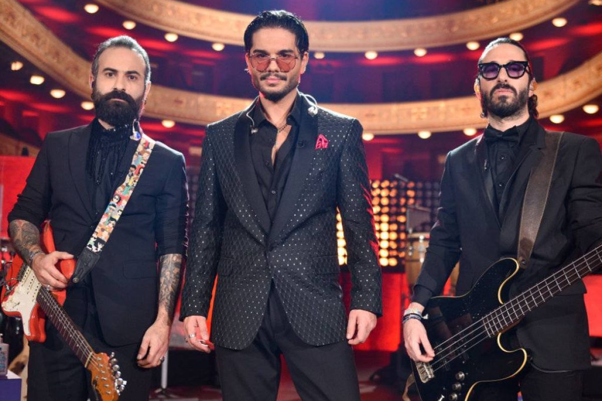 6dda63d9c1eb59d338d603e1c1baf704 XL 764c5879