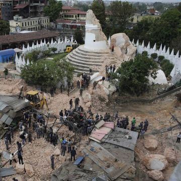 Οι ραδιοερασιτέχνες βοηθούν την κατάσταση μετά το σεισμό του Νεπάλ