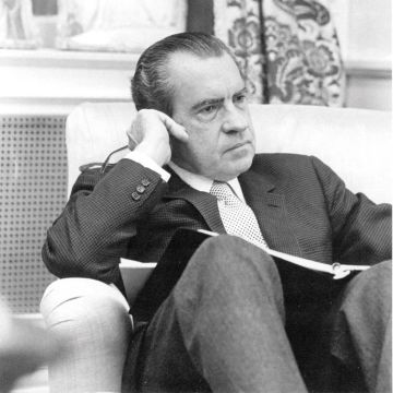 Ο αμφιλεγόμενος Ρίτσαρντ Νίξον στα κανάλια Novacinema