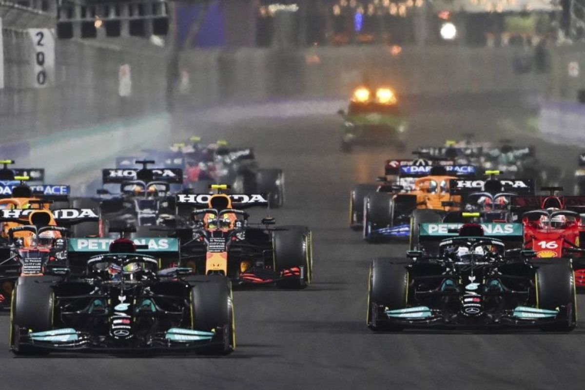 bee948547657070c96add5b51c0e08e3 XL 7a24e527