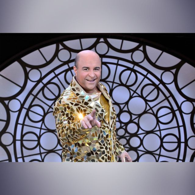 Στην κορυφή της τηλεθέασης η παράσταση «20 Χρόνια Δελφινάριο» στις 21 Μαρτίου