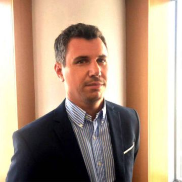 Το παρασκήνιο μιας – καθόλου αριστερής – παραίτησης