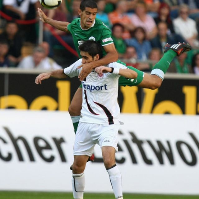 Ελεύθερες ή μέσω emu ποδοσφαιρικές μεταδόσεις