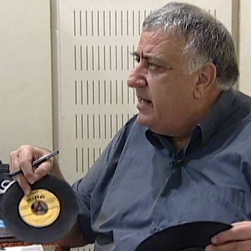 Αφιέρωμα του Δεύτερου στον Πάνο Γεραμάνη και τους "Λαϊκούς Βάρδους"