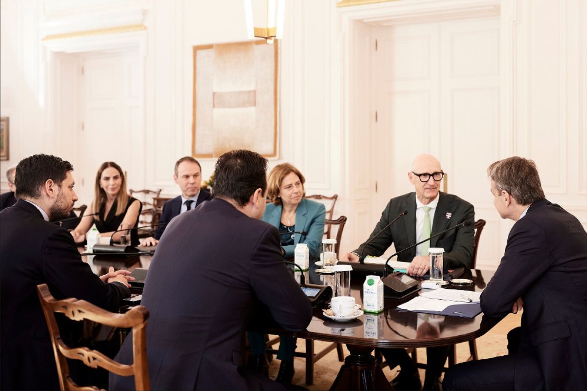 Συνάντηση του CEO του Ομίλου Telekom, Tim Höttges, με τον Πρωθυπουργό