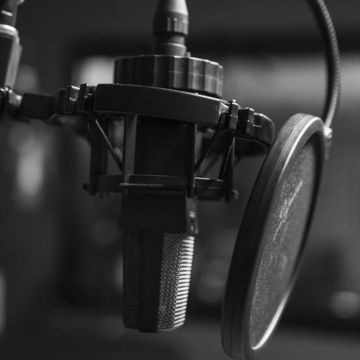 Όλοι οι ραδιοφωνικοί όμιλοι με «απώλειες», λόγω της καραντίνας