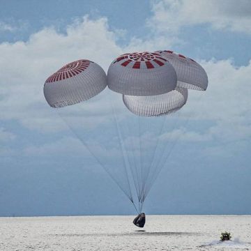 SpaceX: Πίσω στη Γη οι τουρίστες του διαστήματος