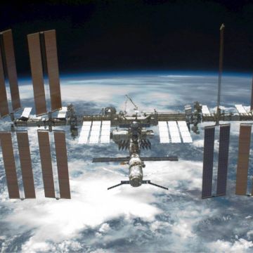 Ιδιαίτερη ανησυχία προκαλούν στους μηχανικούς οι ρωγμές στον Διεθνή Διαστημικό Σταθμό