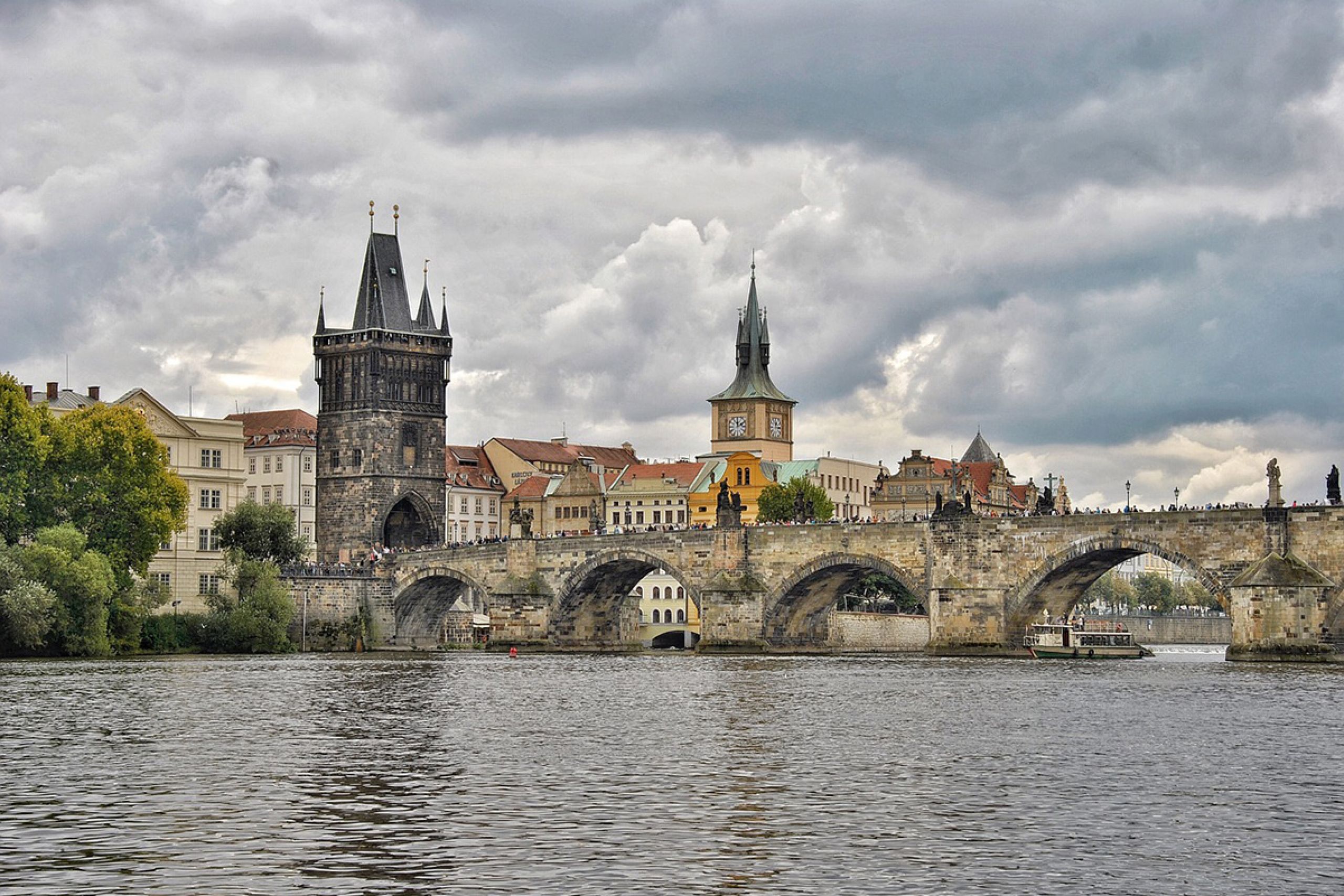 Charles Bridge Prague 82aaec09