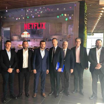 Ο Ν. Παππάς επισκέπτεται τη Netflix, τη Disney και τη Paramount στις ΗΠΑ