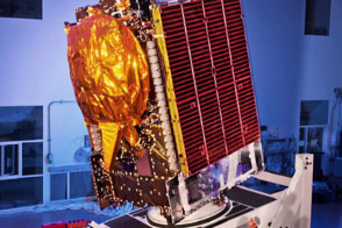 Ο Hispasat 1E στις 30W