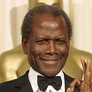 Η Όπρα Γουίνφρεϊ ανέλαβε την παραγωγή ντοκιμαντέρ για τον θρύλο του Χόλιγουντ, Σίντνεϊ Πουατιέ