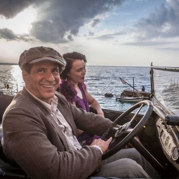 H 3η σεζόν του The Durrells κάνει πρεμιέρα στην COSMOTE TV, αμέσως μετά την Μ. Βρετανία