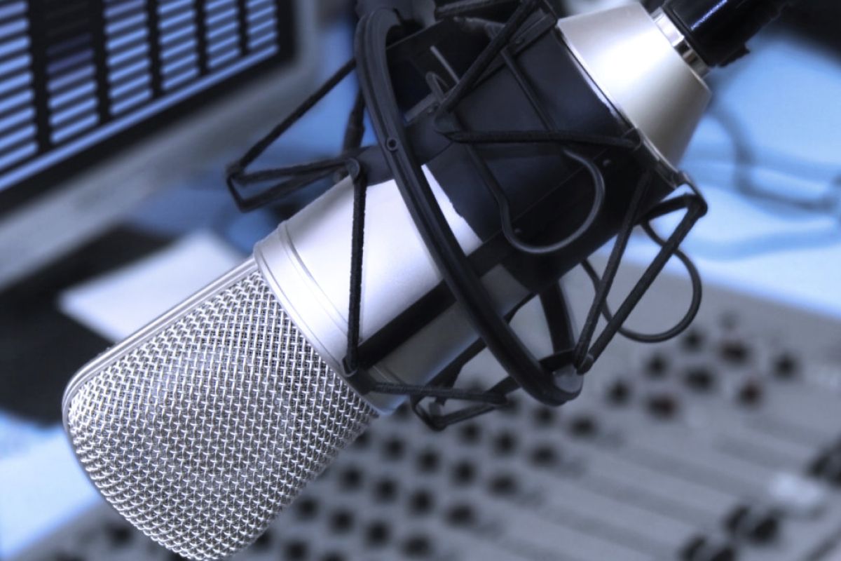 radio microphone 84b3fbc5