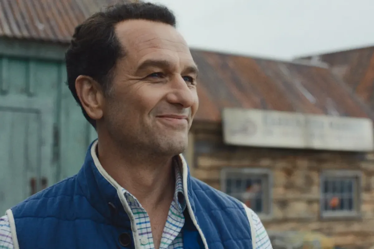 widows bay matthew rhys smile 842cd174