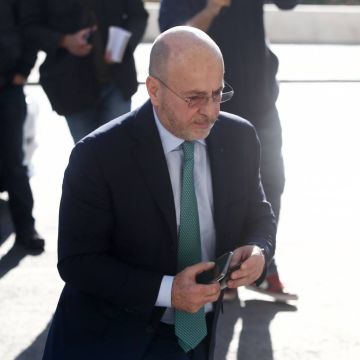 Βγαίνει μπροστά για τα τηλεοπτικά της Super League ο Αλαφούζος