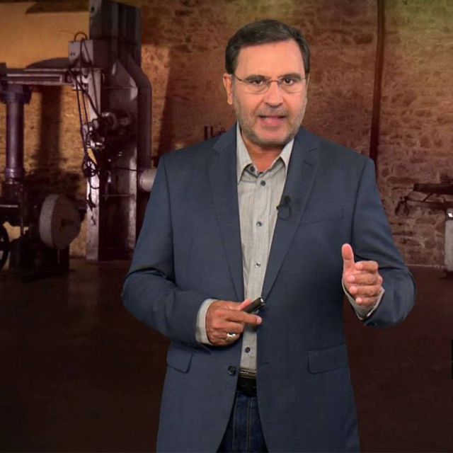 Από τα ατμόπλοια στα επιβατηγά πλοία: η ιστορία της ελληνικής ακτοπλοΐας στη «Μηχανή του Χρόνου»