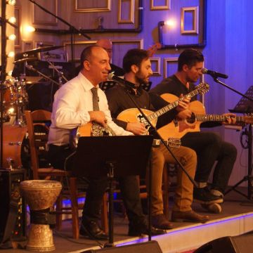 Αφιέρωμα στον Μανώλη Χιώτη στην εκπομπή «Στα τραγούδια λέμε Ναι»