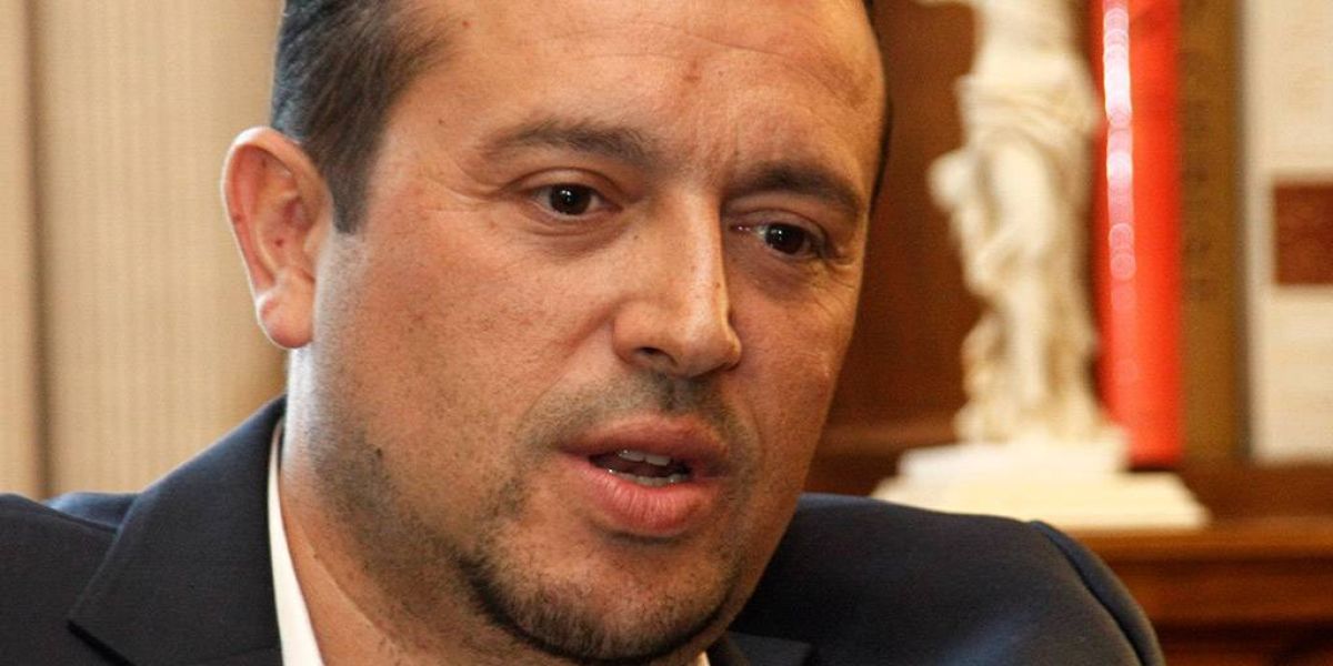 Παππάς: "Πάει περίπατο η παραφιλολογία περί απείρων αδειών"